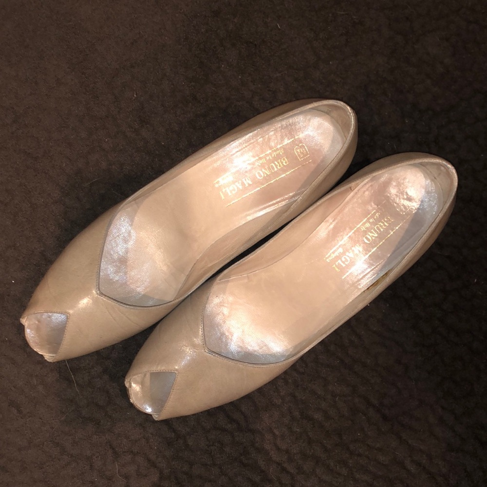 Vintage•Bruno Peep Toe Heels
